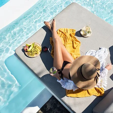 Santorini Kastelli Kamári