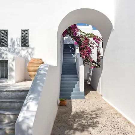 Santorini Kastelli Kamári