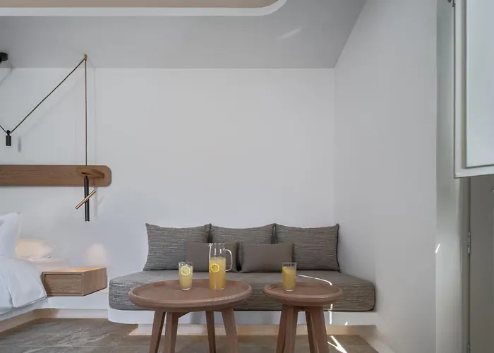 Santorini Kastelli Kamári