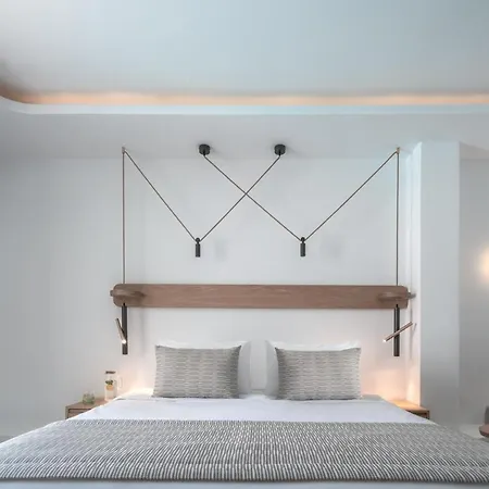 Santorini Kastelli Kamári