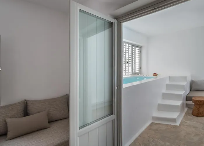 Santorini Kastelli Hotel 5*